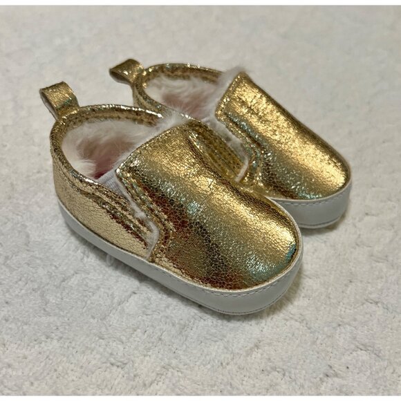 Shiny Gold Baby Crib Shoes With Faux Fur Lining & Soft Sole 3-6 months - Picture 2 of 5